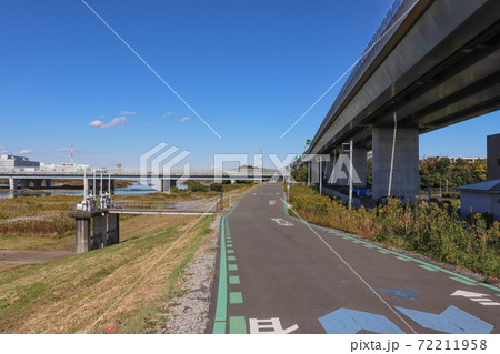 相模川サイクリングロード 神奈川県海老名市 の写真素材