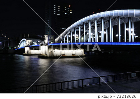 水辺のにぎわい創出する隅田川橋梁のライトアップ 『勝鬨橋』 水辺のにぎわい創出する隅田川橋梁のライトアップ 『勝鬨橋』 72213626