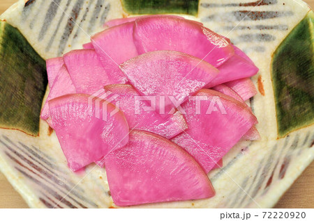 紅しぐれ大根の漬け物 紅しぐれ大根の漬け物 72220920