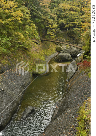 袋田の滝近くの吊り橋 袋田の滝近くの吊り橋 72222038