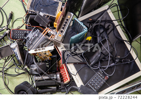 Assorted electronic products e-waste Assorted electronic products e-waste 72228244