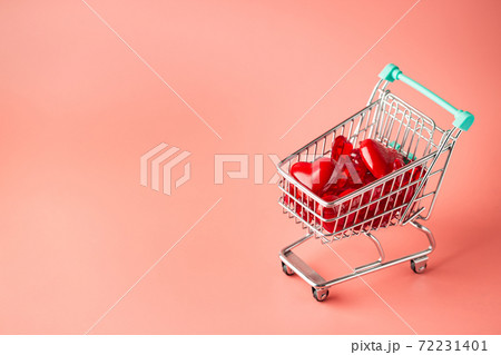 Shopping cart full of hearts 72231401