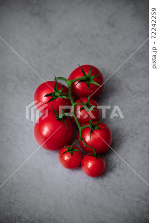 房付きトマト 72242259