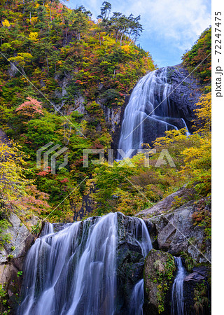 日本の滝100選 安の滝の紅葉 日本の滝100選 安の滝の紅葉 72247475