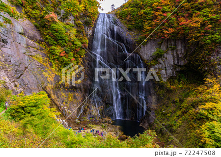 日本の滝100選 安の滝の紅葉 日本の滝100選 安の滝の紅葉 72247508