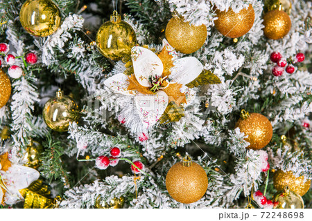 Christmas tree background with golden balls, toys 72248698