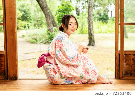 美しい日本女性の写真素材