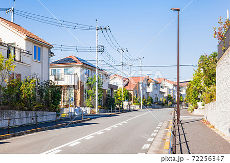 住まい・暮らし・新興住宅街イメージ 住まい・暮らし・新興住宅街イメージ 72256347