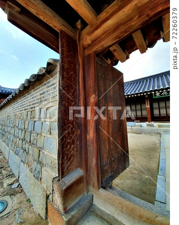 スポット 韓屋 木 72260379