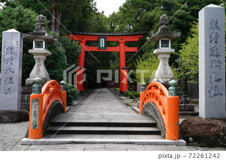 熊野速玉大社 熊野古道 赤い鳥居 和歌山 日本 縄 神道 熊野速玉大社 熊野古道 赤い鳥居 和歌山 日本 縄 神道 72261242