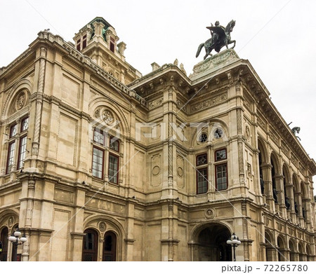 opera house, building of the opera, beautiful building with sculptures and columns opera house, building of the opera, beautiful building with sculptures and columns 72265780
