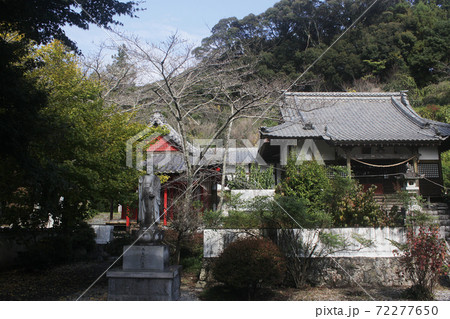 浜松市浜北　竜宮山　岩水寺　薬師根本堂　太子堂 72277650