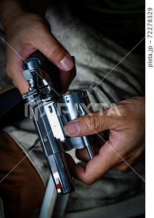 リボルバー残弾チェック 72278329