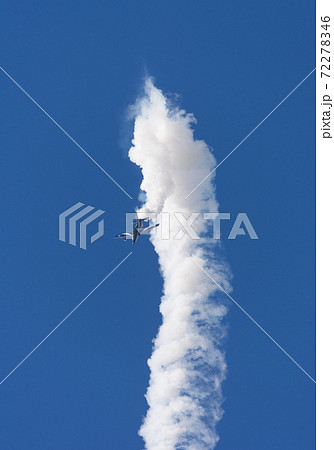 イタリア空軍フレッチェトリコローリ ソロのテールスライドの写真素材 72278346 Pixta