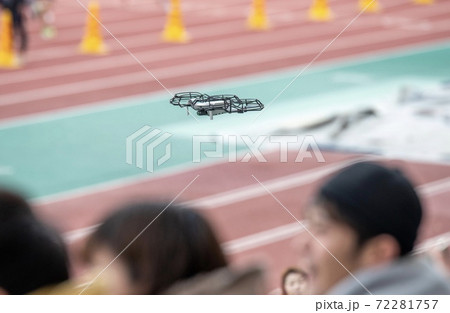 イベントを撮影するドローン　200g未満トイドローン 72281757