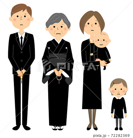 遺族　喪服の家族 72282369