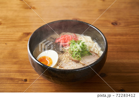 博多風とんこつラーメン 72283412