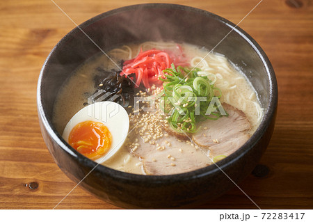 博多風とんこつラーメン 72283417