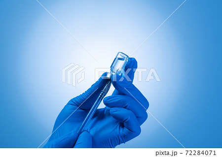 医療　注射のイメージ　インフルエンザ　コロナウイルス 72284071