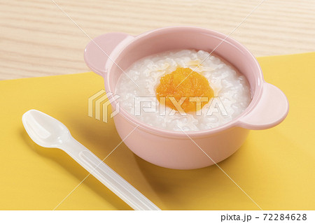 赤ちゃんの離乳食 72284628