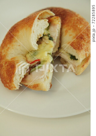 チーズベーグル 72285895