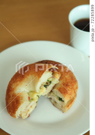 チーズベーグル 72285899