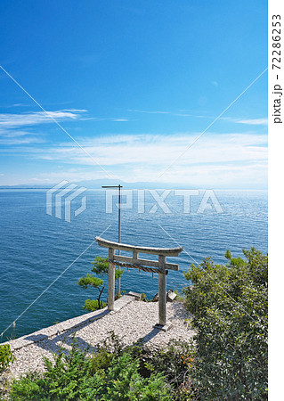 【竹生島 竹生島神社 (龍神拝所 宮崎鳥居)】 滋賀県長浜市早崎町 72286253