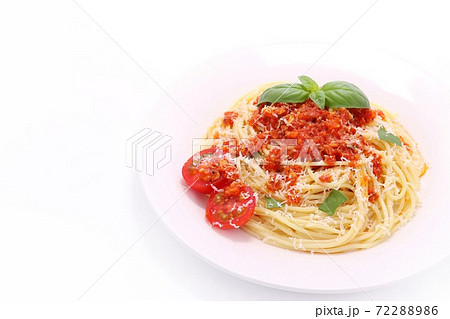 スパゲッティ ミートソース 白背景 スパゲッティ ミートソース 白背景 72288986