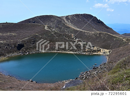 九州くじゅう連山中岳 九州くじゅう連山中岳 72295601