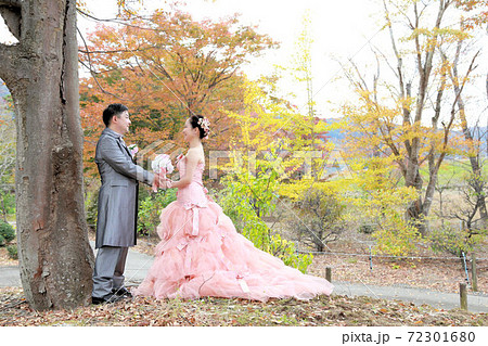 お色直しウエディングフォト☆ピンクカラードレス 72301680