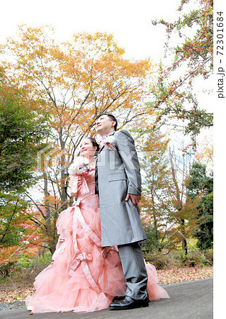 お色直しウエディングフォト☆ピンクカラードレス 72301684