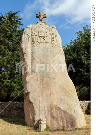 Menhir of Saint-Uzec in global view Menhir of Saint-Uzec in global view 72301727