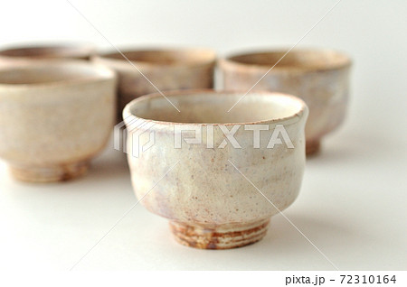 萩焼のお湯呑み 72310164