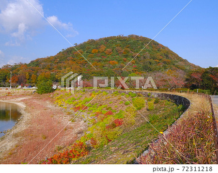 甲山の紅葉と北山貯水池 72311218