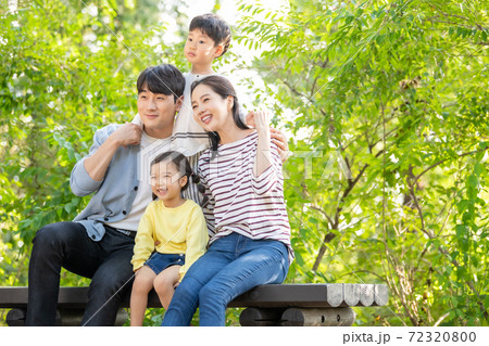 家族 ファミリー 夫婦 72320800