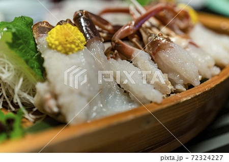 ズワイガニのお造り ズワイガニのお造り 72324227