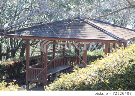 公園の施設 72326408