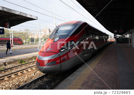 イタリアのトレニタリアの高速鉄道車両 イタリアのトレニタリアの高速鉄道車両 72329665