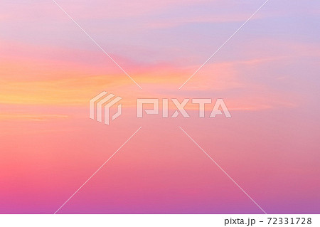 夕焼け　小焼け　空 72331728