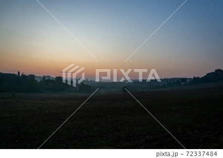 Sunrise at the Tuscany, Italy 72337484