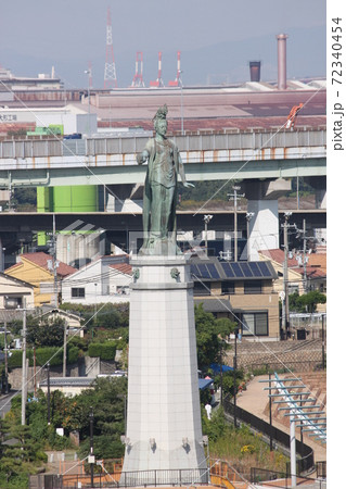堺市堺旧港龍女神像 72340454