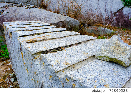 稲田石原石 72340528