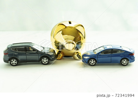自動車 金銭 乗用車 72341994
