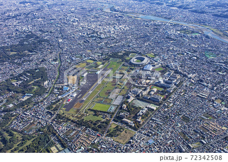 調布飛行場全景・武蔵野の森公園・空撮・2020撮影 72342508