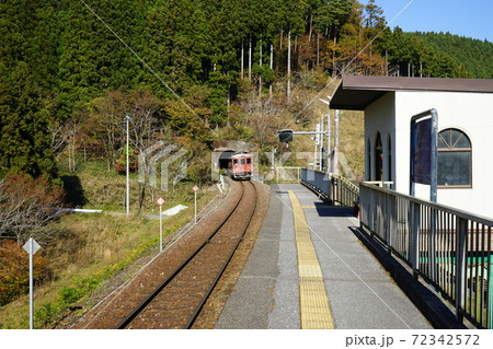 三陸鉄道リアス線 恋し浜駅(愛称は愛の磯辺) 三陸鉄道リアス線 恋し浜駅(愛称は愛の磯辺) 72342572