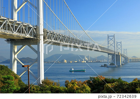 瀬戸大橋（与島パーキングエリア）からの風景　香川県 72342639