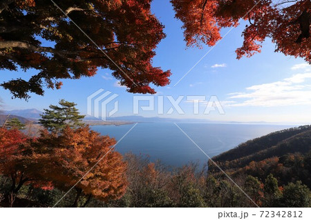 奥琵琶湖パークウェイの紅葉 奥琵琶湖パークウェイの紅葉 72342812