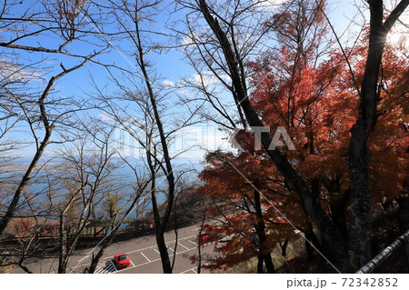 奥琵琶湖パークウェイの紅葉 72342852