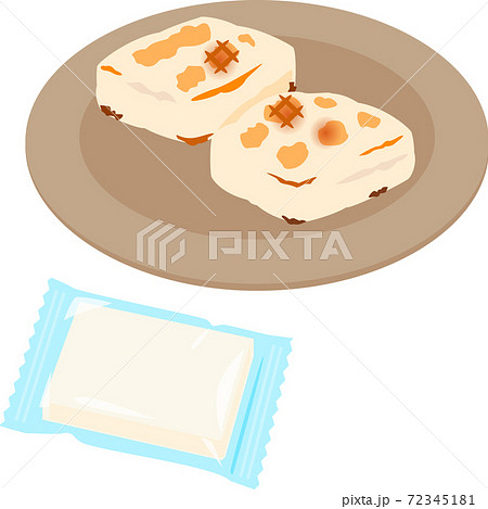 市販の切り餅と焼いた餅 72345181