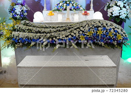 おしゃれな花祭壇の写真素材 おしゃれな花祭壇の写真素材